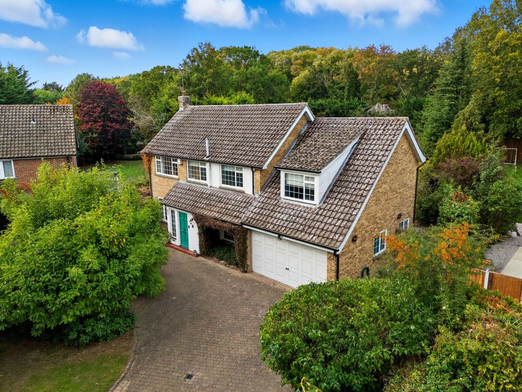 Property photo 1 of 27 Picture No. 04