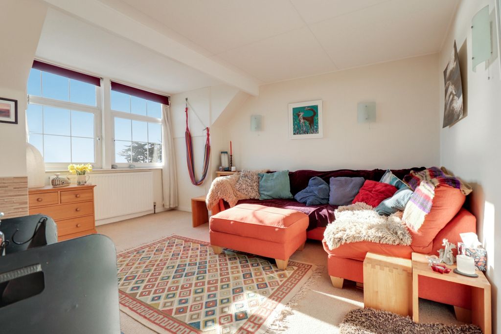 Property photo 3 of 13 Sitting Room