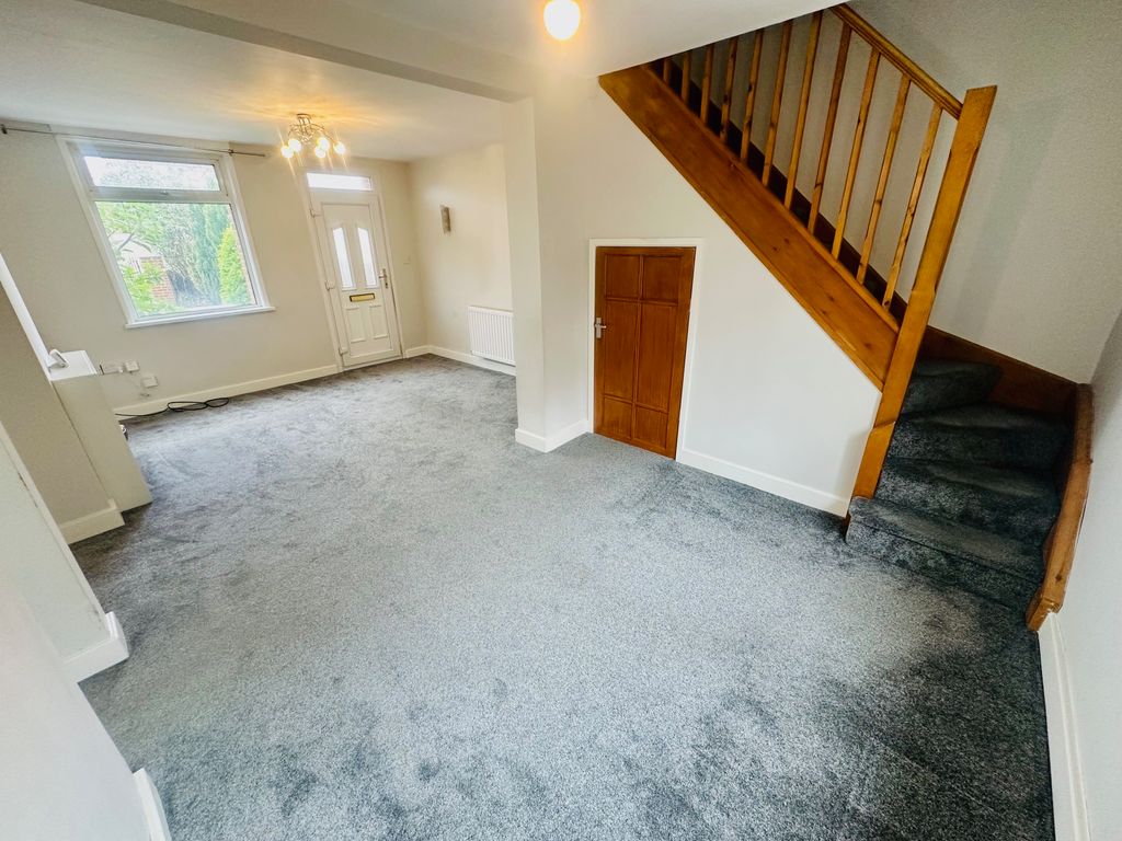 Property photo 2 of 12 Living Room