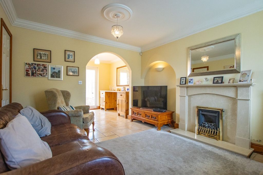 Property photo 2 of 20 4835364