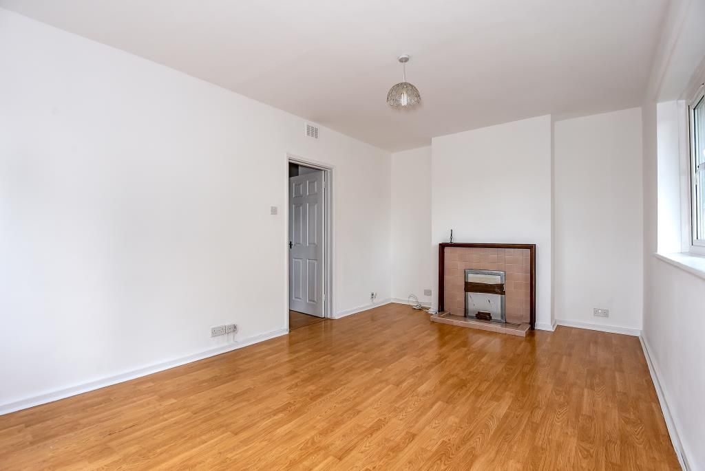 Property photo 2 of 6 Sitting Room