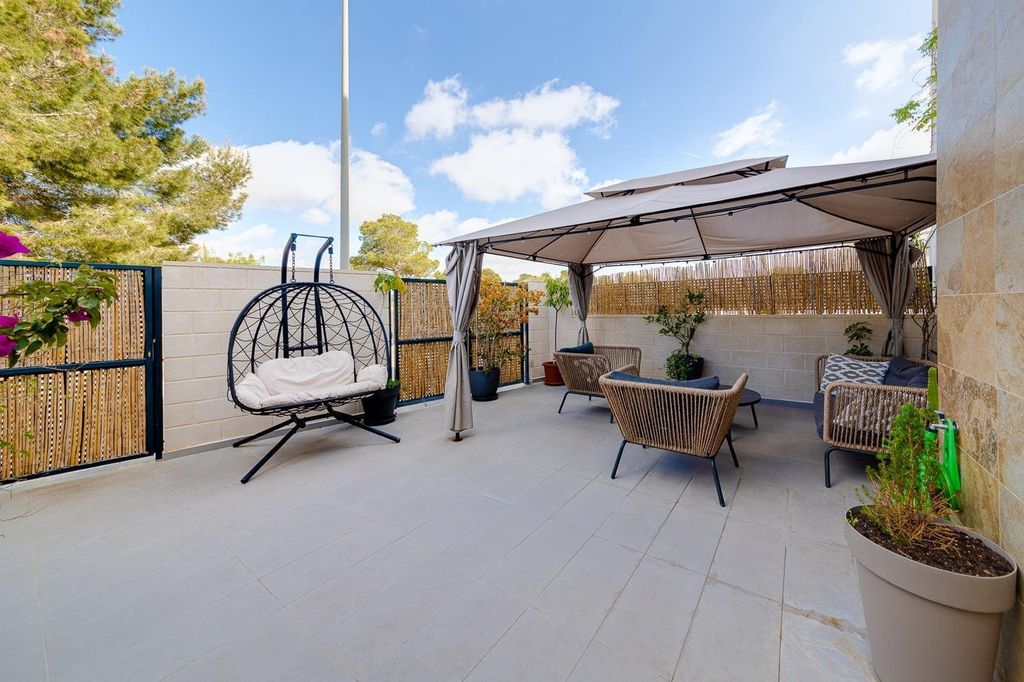 Property photo 1 of 48