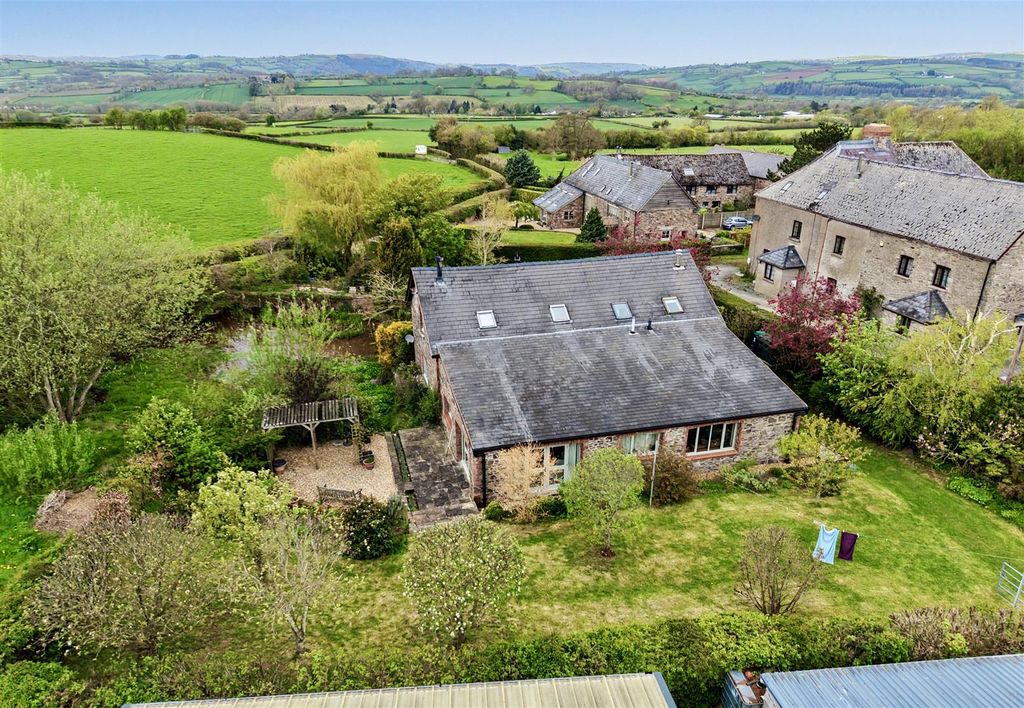 Property photo 2 of 19 2.Jpeg