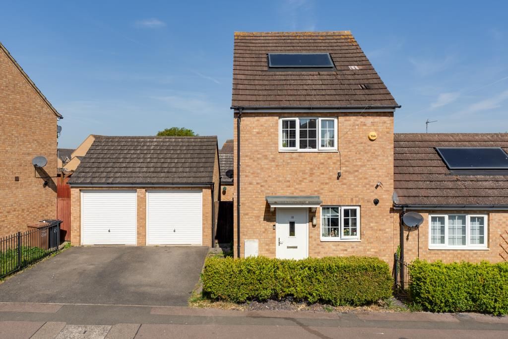 Property photo 1 of 28 18 Olympic Square, Corby-1.Jpg