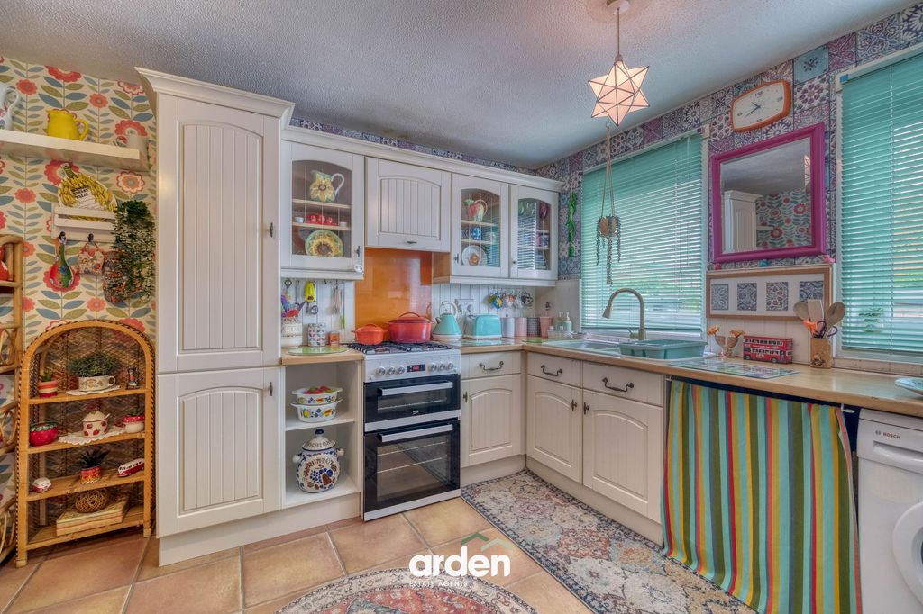 Property photo 3 of 13