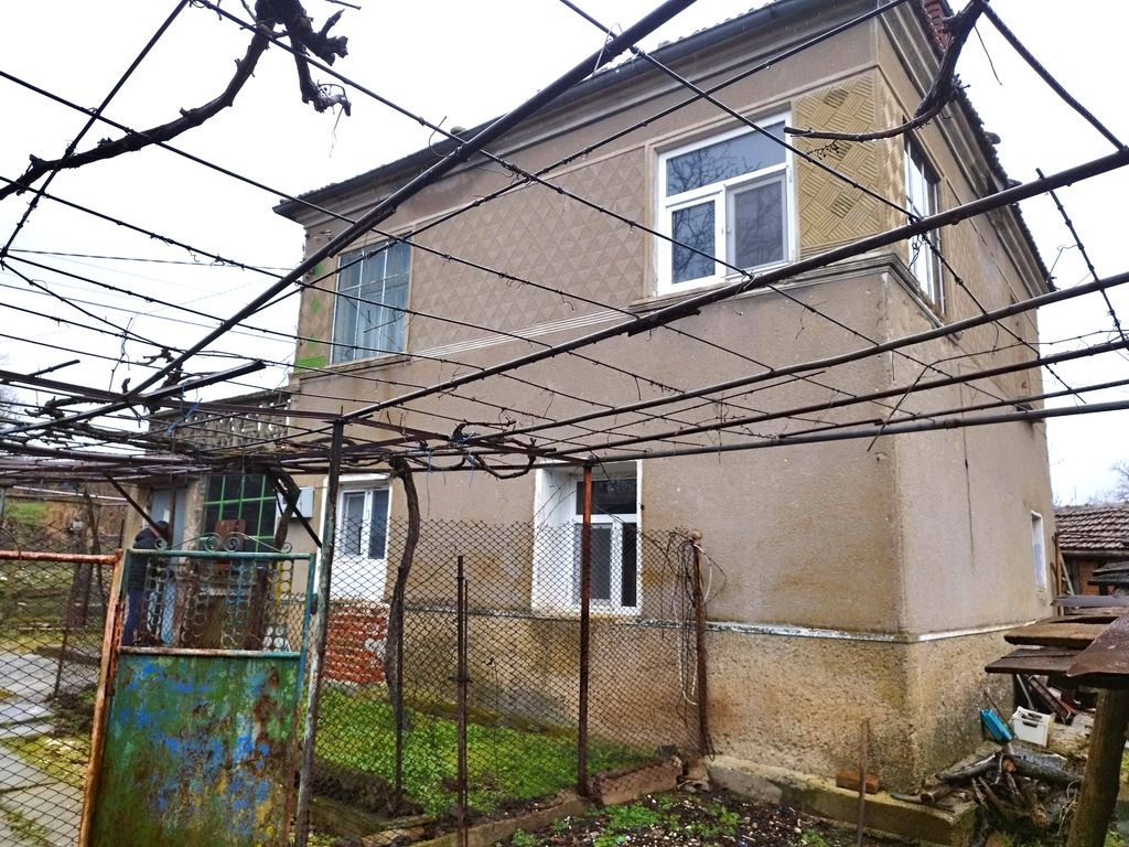 Property photo 3 of 5