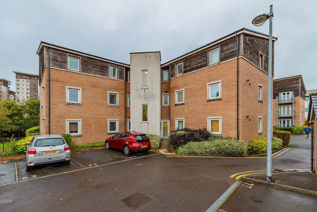 Property photo 2 of 20 Front