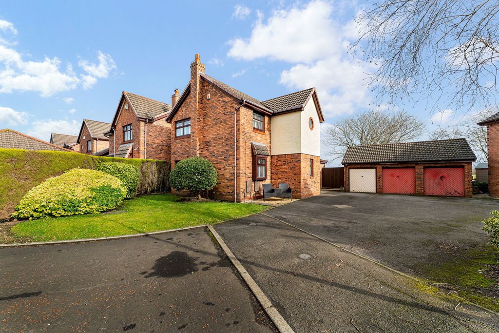 Property photo 3 of 35