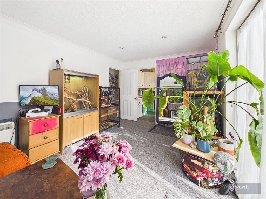 Property photo 3 of 11 Picture No. 02