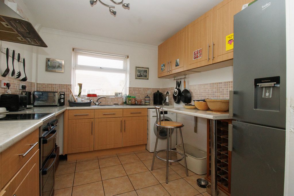 Property photo 3 of 18
