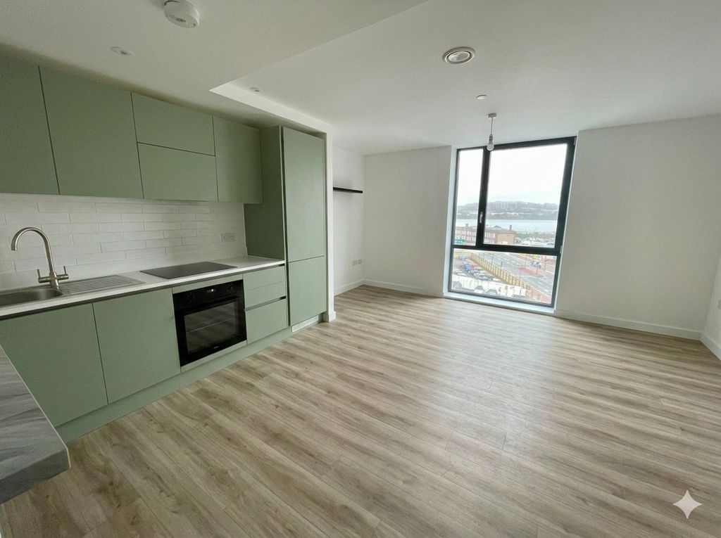 Property photo 2 of 5 4891002