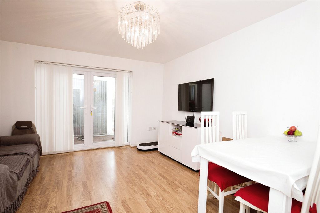 Property photo 3 of 15 Picture No. 07