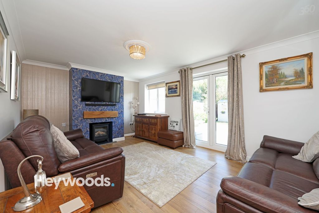 Property photo 3 of 53