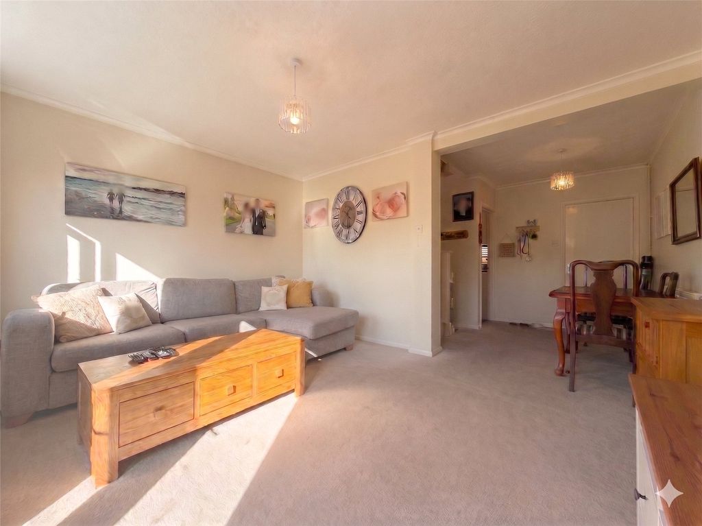 Property photo 3 of 19 Picture No. 12