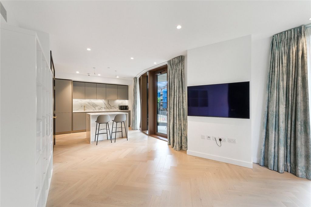 Property photo 2 of 14 Picture No. 13