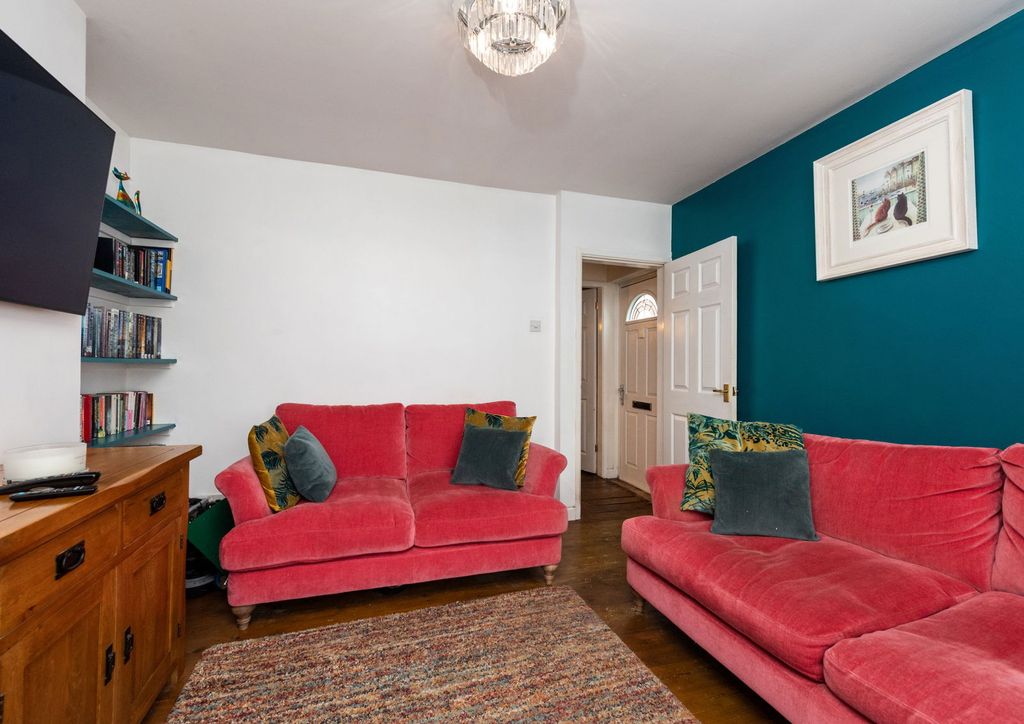 Property photo 3 of 19