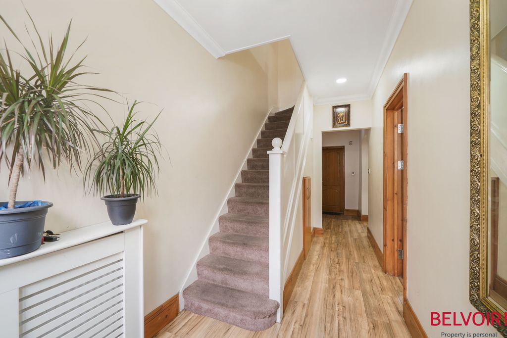 Property photo 2 of 45