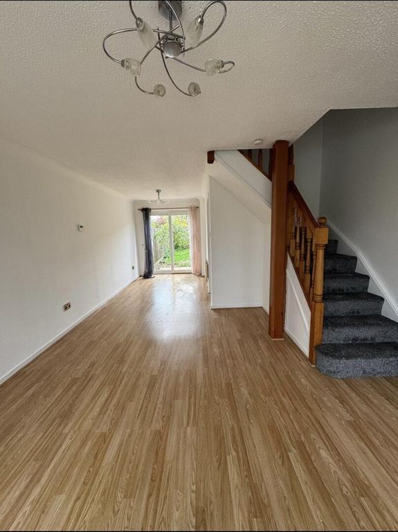 Property photo 3 of 10 Living Room