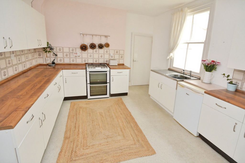 Property photo 3 of 14 Pbox-Img.Jpg