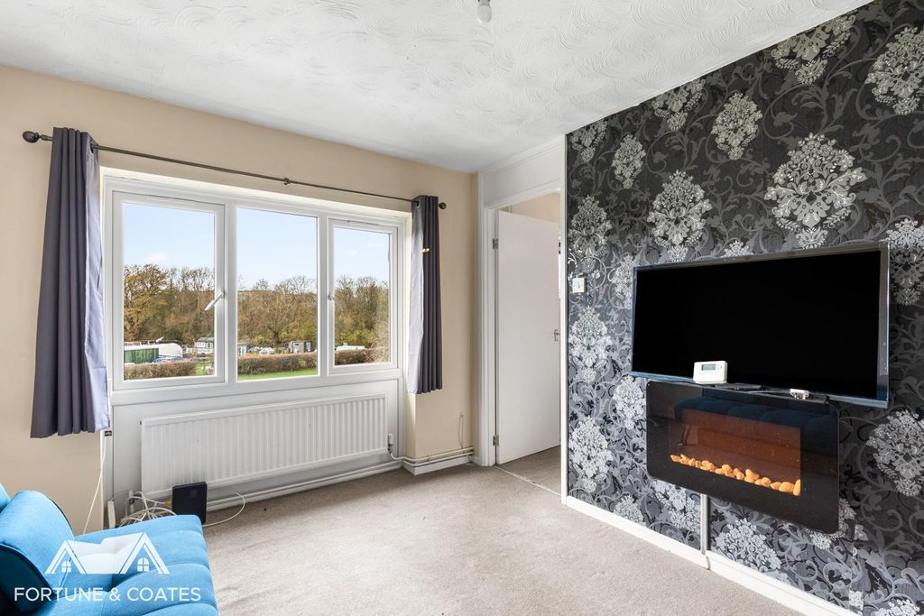 Property photo 3 of 10 Thefriars_2.Jpg