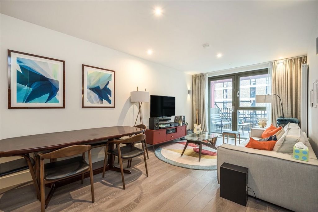 Property photo 2 of 11