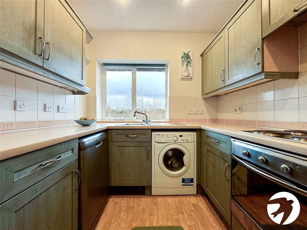 Property photo 3 of 14 Picture 3