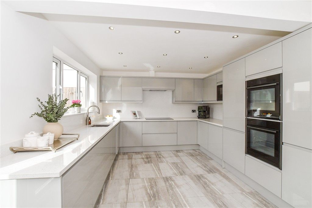 Property photo 3 of 16 Kitchen/Diner