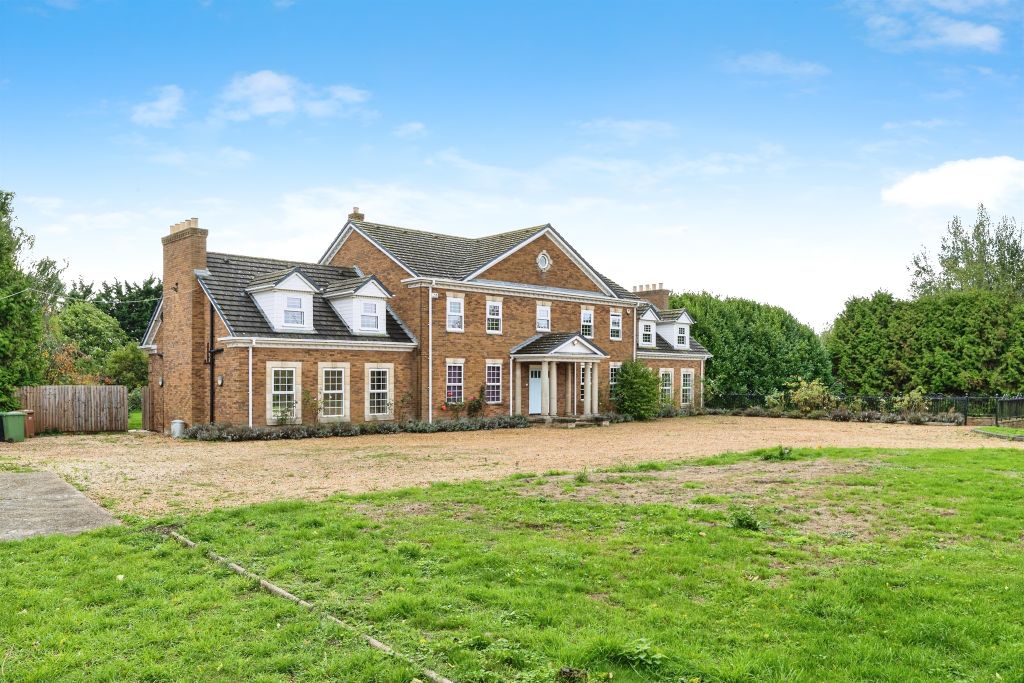 Property photo 1 of 25