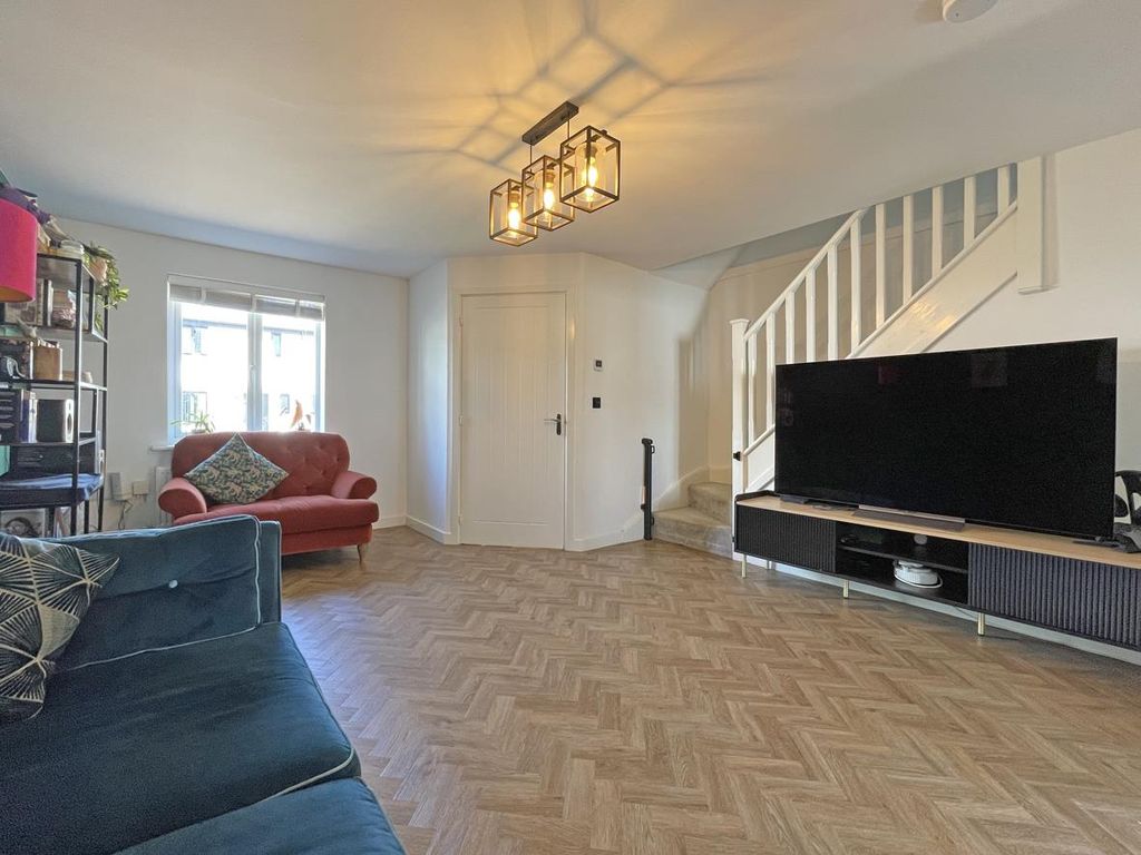 Property photo 2 of 18 Haycroft Mews 21 - Living Room Two.Jpg