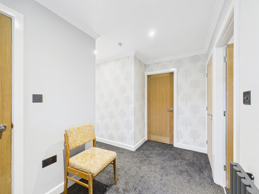 Property photo 2 of 16 Cam02391G0-Pr0178-Still006.Jpg