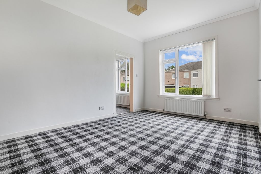 Property photo 2 of 19 Picture No. 24