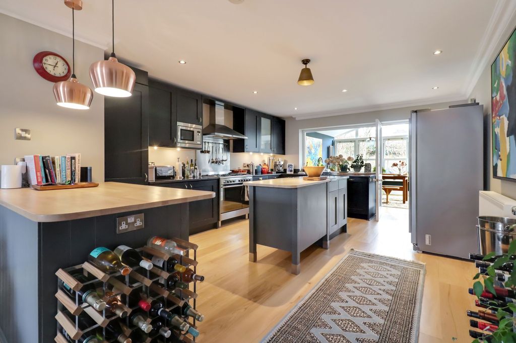 Additional image 4 of 4 bed detached house for salePark Road, East Molesey KT8