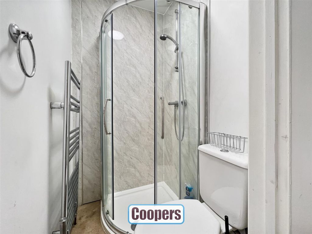 Property photo 2 of 4 En-Suite