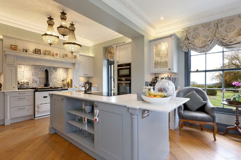 Property photo 3 of 24 Kitchen