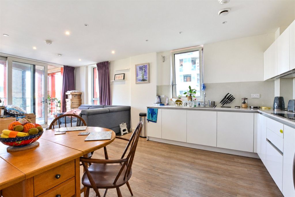 Property photo 3 of 18 Picture No. 07