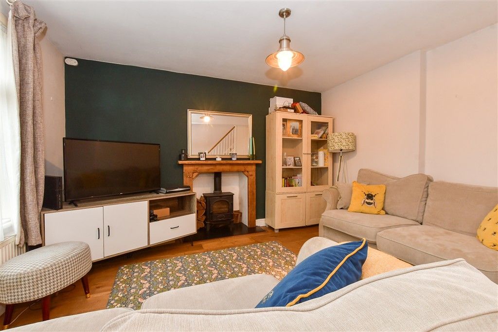 Property photo 2 of 12 Lounge