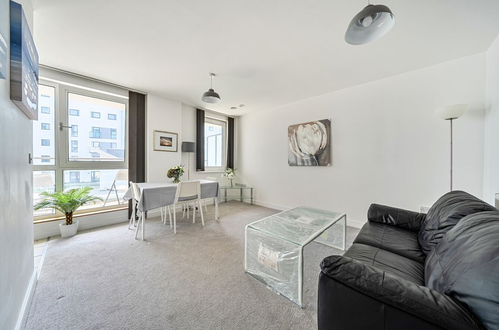 Property photo 2 of 14 1450095-22-69E8d0...