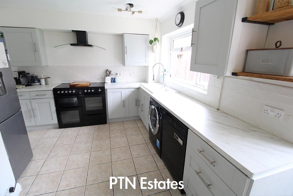 Property photo 3 of 10 Kitchen/Diner