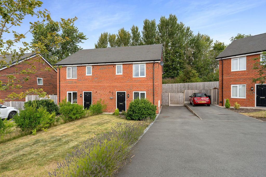 Property photo 1 of 30