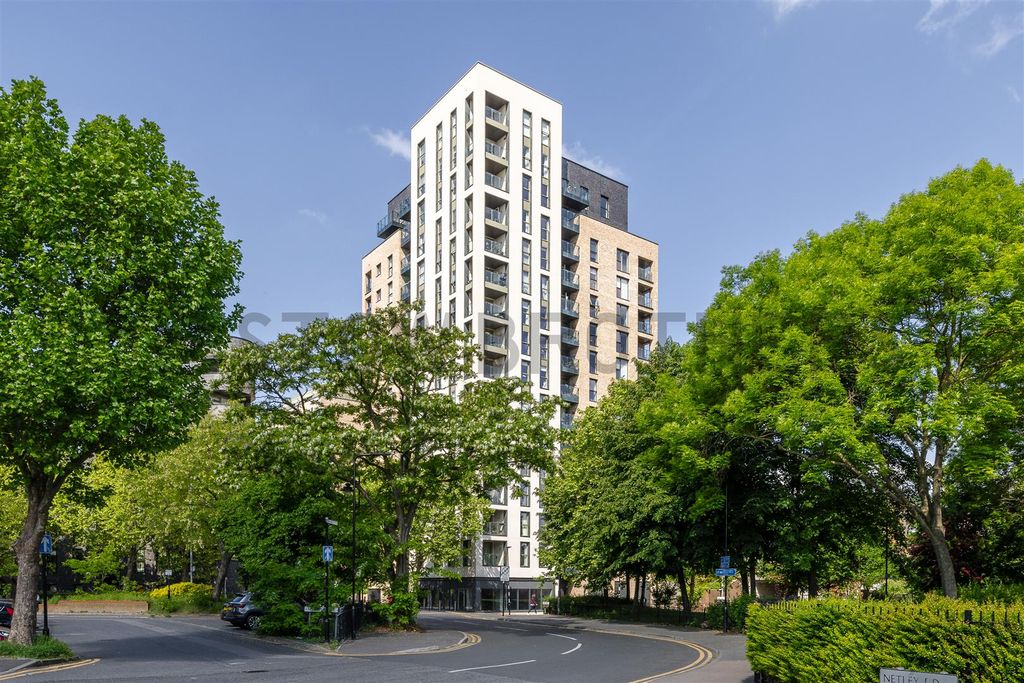 Property photo 1 of 31