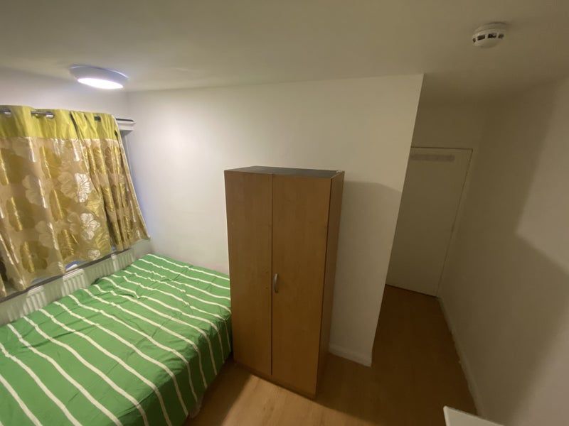 Property photo 3 of 10 Bedroom 2