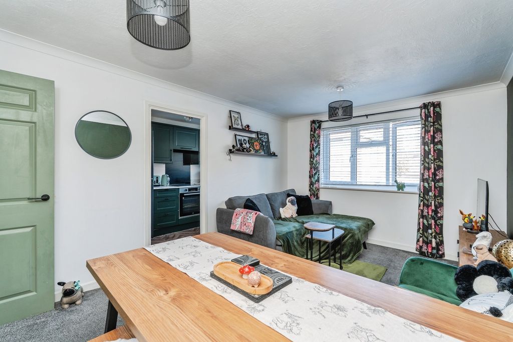 Property photo 3 of 13 Pbox-Img.Jpg