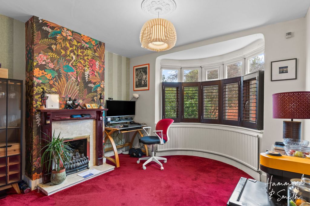 Property photo 2 of 14