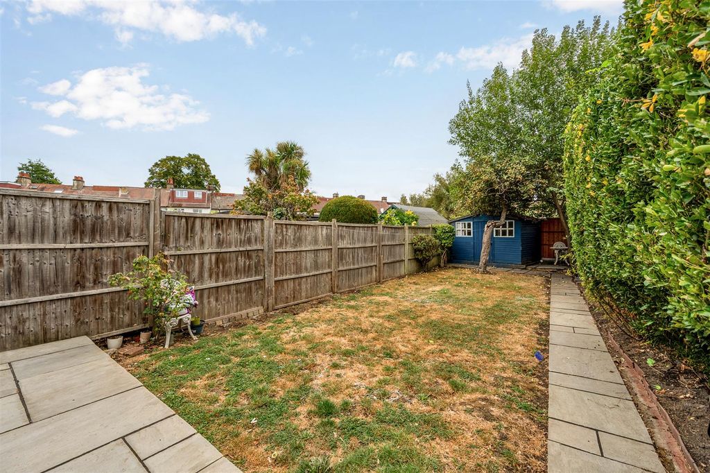Property photo 2 of 19 Cecil Road-3.Jpg