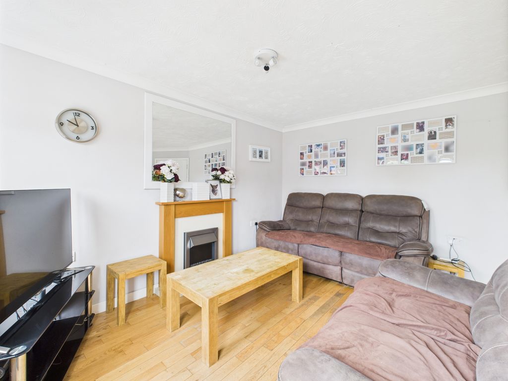 Property photo 3 of 18