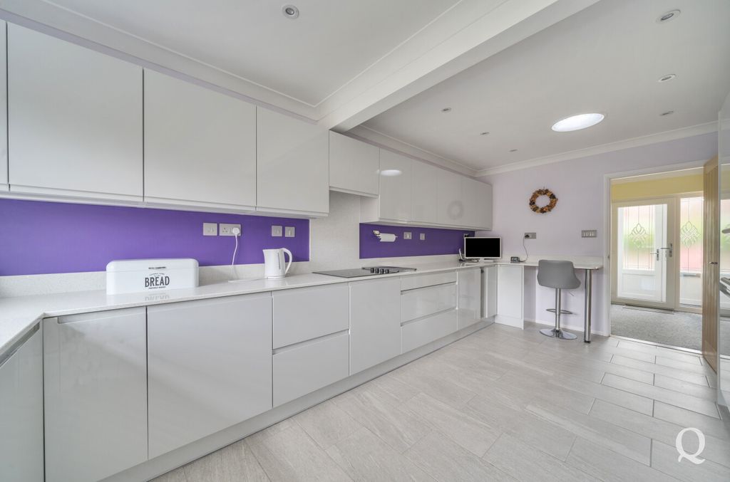 Property photo 2 of 23 896Df029-B642-47A...