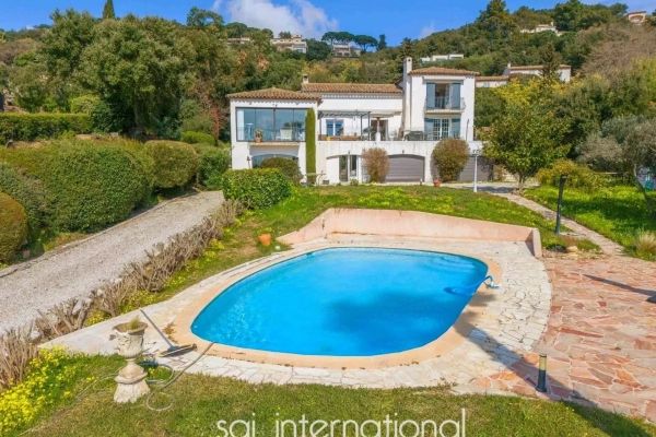 Property photo 3 of 7