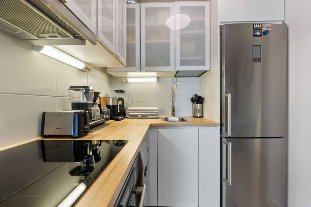 Property photo 3 of 23