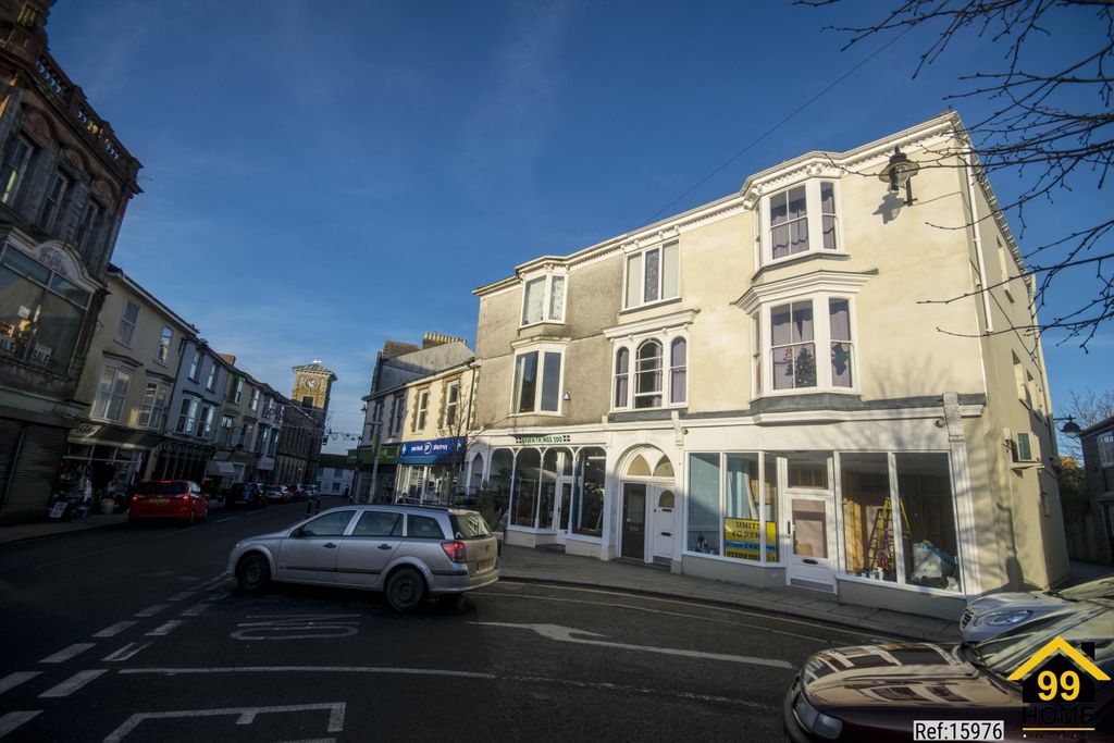 Property photo 1 of 9 Photo 0