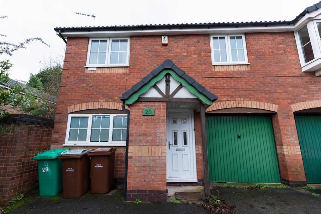 Property photo 1 of 10 Front View